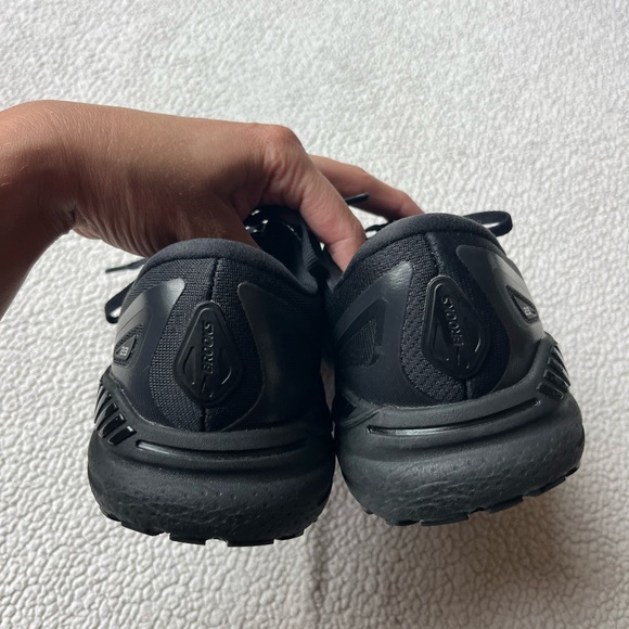 BROOKS ADRENALINE GTS WORKOUT SNEAKERS MENS 9 - Picture 3 of 6